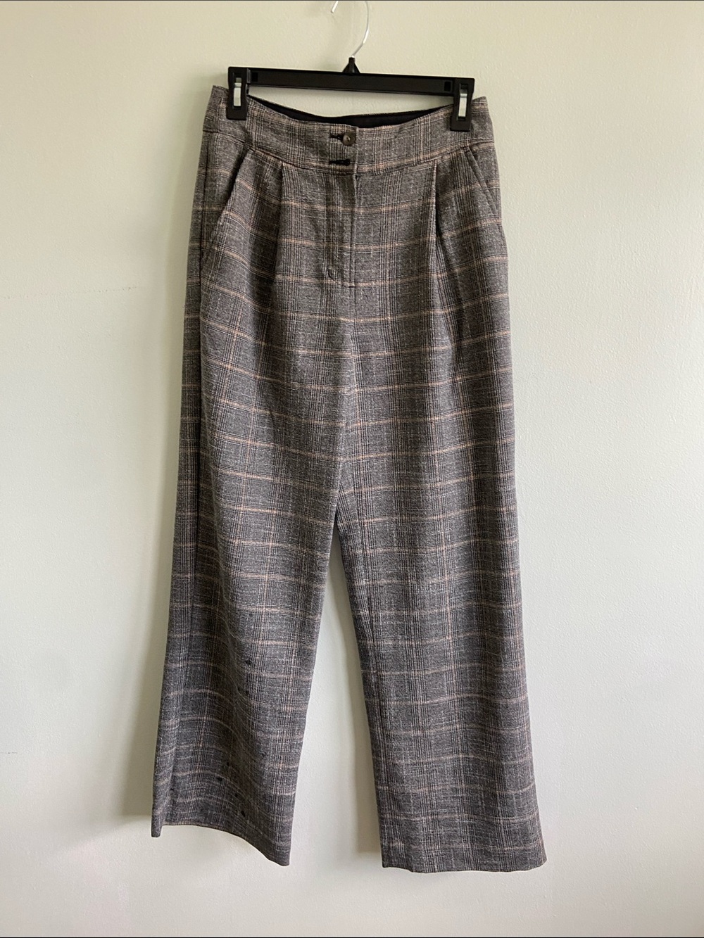 Express Straight Leg Plaid Pants in Gray with Subtle Pink Windowpane